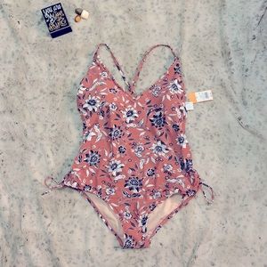 | Kona Sol | Floral Medium Coverage Classic One Piece Swimsuit | Size XL